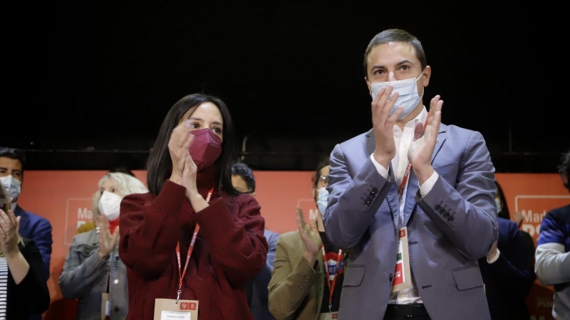 La delegada del Gobierno en Madrid, Mercedes González, junto al secretario general del PSOE de Madrid, Juan Lobato, durante un reciente comité de dirección de la agrupación socialista de Madrid ciudad.