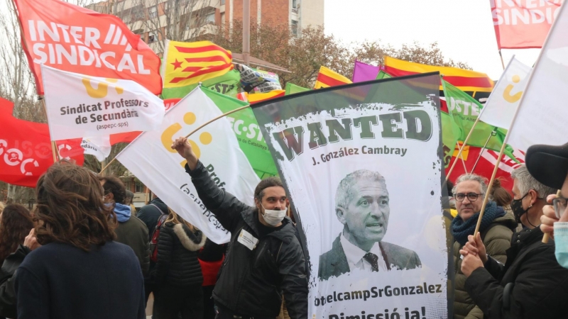 16/03/2022 - Una imatge de la manifestació del sector de l'ensenyament a Barcelona d'aquest dimecres, en el segon dia de vaga.