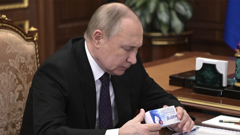 15/03/2022-El presidente ruso Vladimir Putin en una reunión en el Kremlin de Moscú este martes 15 de marzo