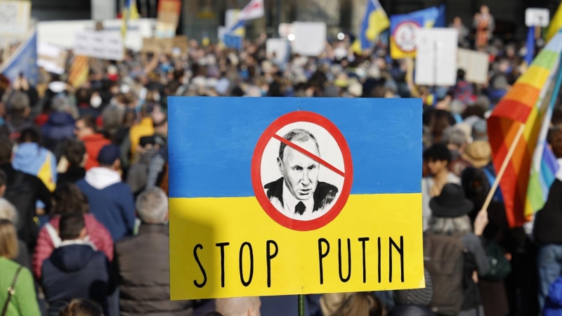 Protesta contra la invasión rusa a Ucrania en Suiza el 19 de marzo de 2022.