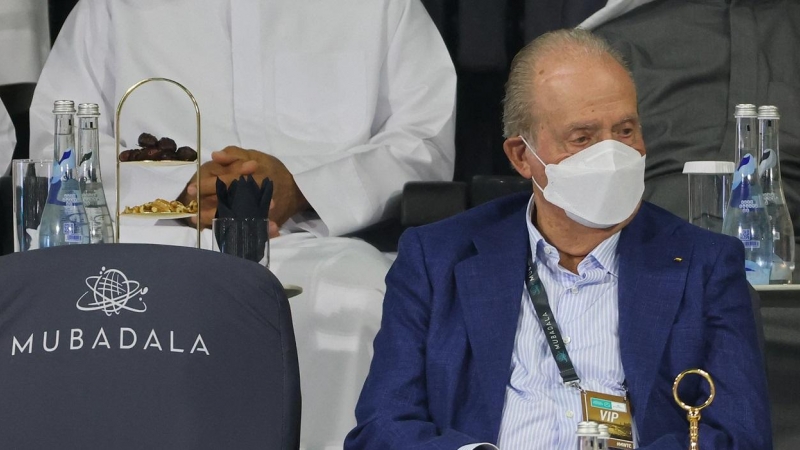 El rey emérito Juan Carlos I, en una de sus últimas apariciones públicas, en el torneo de tenis de Abu Dhabi, el pasado mes de diciembre. Giuseppe CACACE / AFP