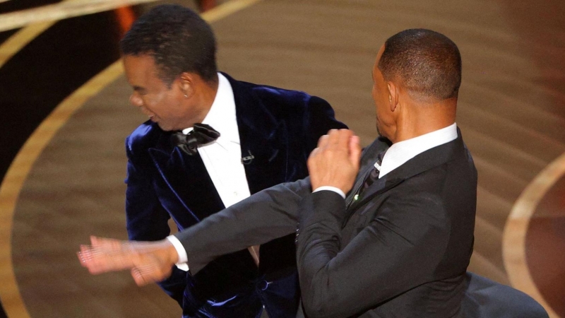 Momento en el que el actor Will Smith abofetea al comico Chris Rock en la gala de los 94 premios Oscar.