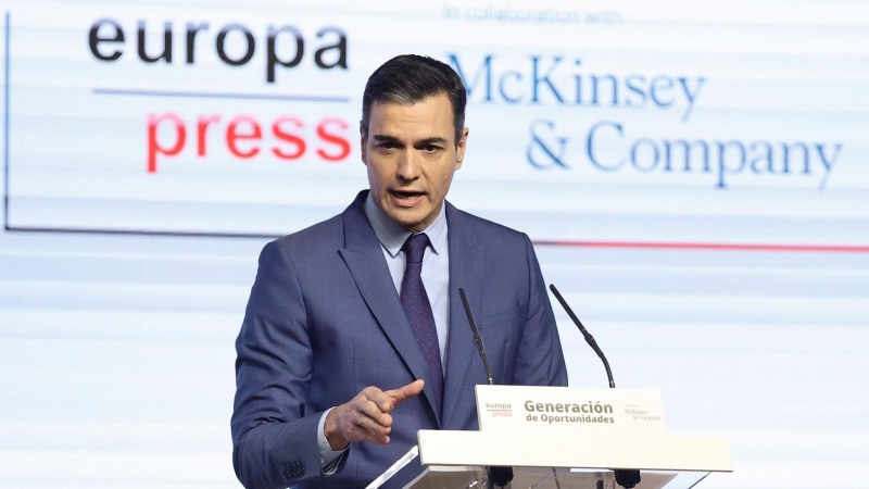 El presidente del Gobierno, Pedro Sánchez, durante su conferencia de este lunes.