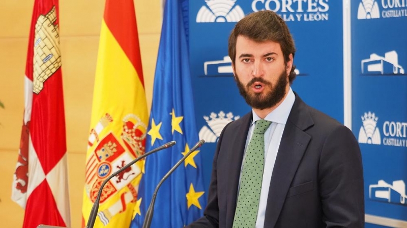 29/03/2022. Juan García-Gallardo (Vox) comparece después de una reunión entre el PP y Vox para continuar la ronda de contactos con el fin de formar gobierno, en las Cortes de Castilla y León, a 23/02/2022.