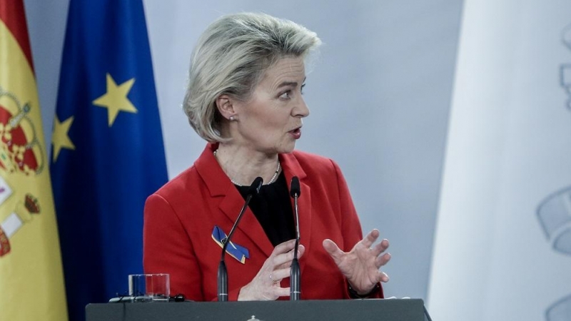 06/04/2022. La presidenta de la Comisión Europea, Ursula von der Leyen, interviene en la rueda de prensa después de una reunión con el presidente del Gobierno, en La Moncloa, a 05/03/2022.