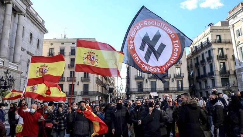 Manifestación del grupo nazi, Frente Nacional Identitario.