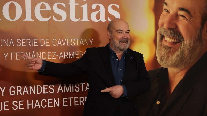 07/04/22. El actor Antonio Resines posando durante la presentación de su nueva serie en Madrid, a 4 de abril de 2022.