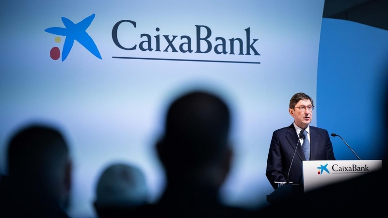 El presidente de CaixaBank, Jose Ignacio Goirigolzarri, durante su intervención en la junta de accionistas del banco, la primera desde la integración de Bankia, en Valencia.
