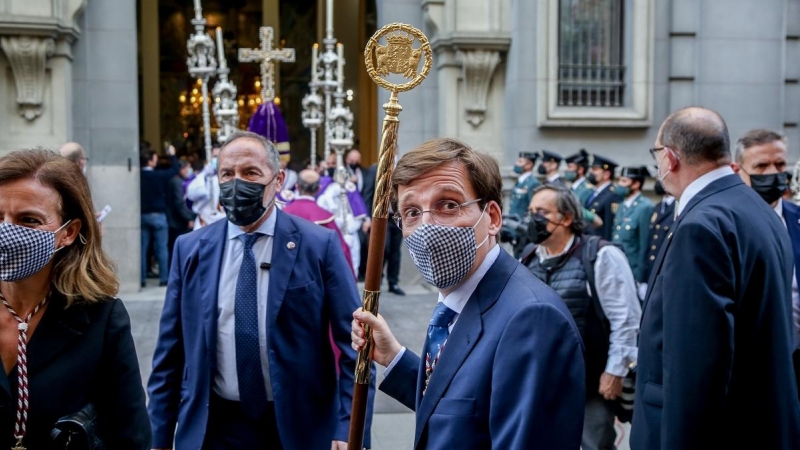 15/04/2022 El alcalde de Madrid, José Luis Martínez-Almeida, durante la procesión de Jesús de Medinaceli