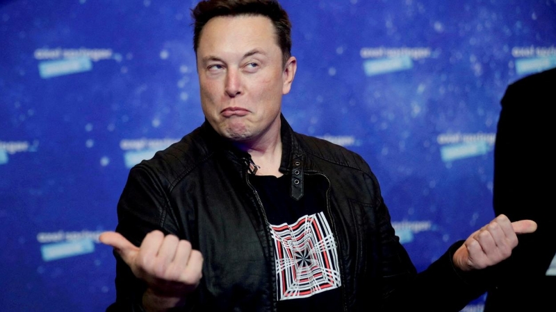 El multimillonario sudafricano Elon Musk, en la alfombra roja de la gala de entrega de los premios Axel Springer, en Berlín, en diciembre de 2020. REUTERS/Hannibal Hanschke
