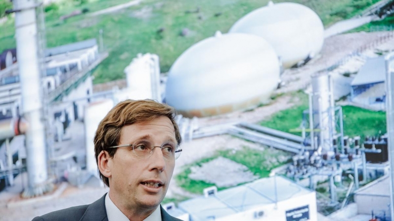 El alcalde de Madrid, José Luis Martínez-Almeida, interviene en la inauguración de la ampliación de la planta de biogás del Parque Tecnológico de Valdemingómez, a 20 de abril de 2022, en Madrid.