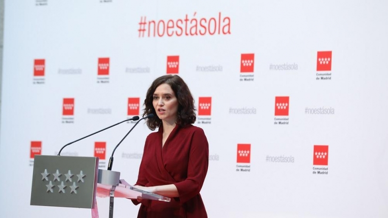 La presidenta de la Comunidad de Madrid, Isabel Díaz Ayuso, durante su intervención en el acto de conmemoración por el Día Internacional de la Eliminación de la Violencia contra la Mujer.