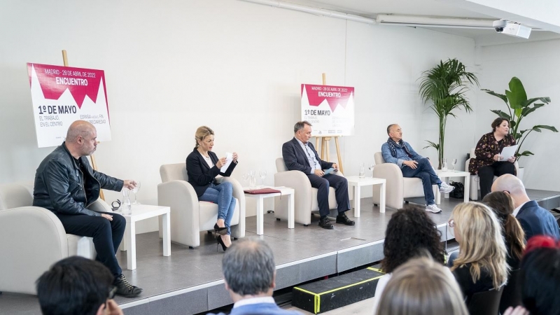 Reunión para tratar la precariedad laboral, en el Círculo de Bellas Artes, a 28 de abril de 2022, en Madrid