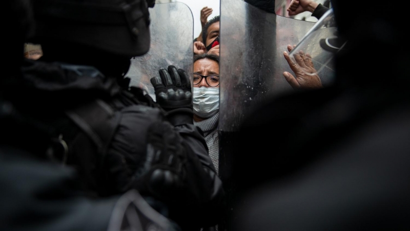 03/05/22. Cargas policiales en las protestas de Bolivia, en La Paz (Bolivia) a 10 de febreros de 2022.
