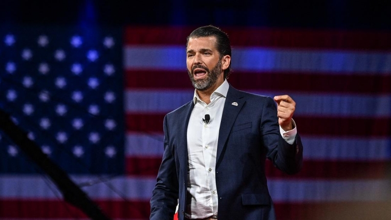 En esta foto de archivo tomada el 27 de febrero de 2022, el hijo del expresidente estadounidense Donald Trump, Donald Trump Jr., habla en la Conferencia de Acción Política Conservadora 2022 (CPAC) en Orlando, Florida. El hijo mayor del expresidente estado