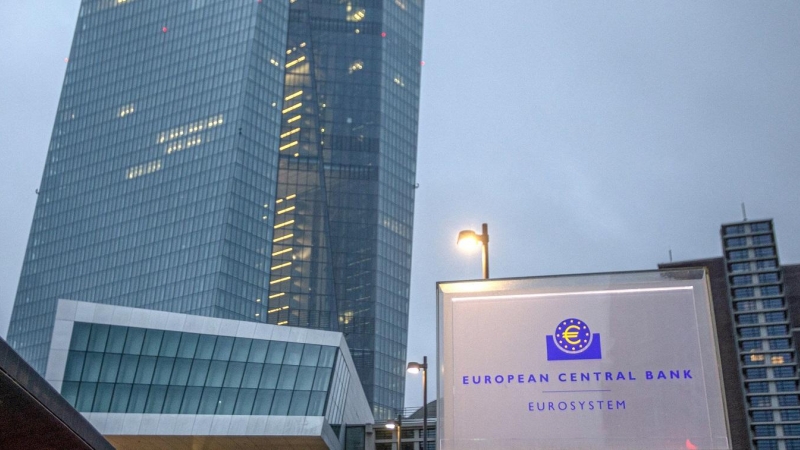 El logo del Banco Central Europeo (BCE) delante de su sede en Fráncfort. ANDRE PAIN / AFP