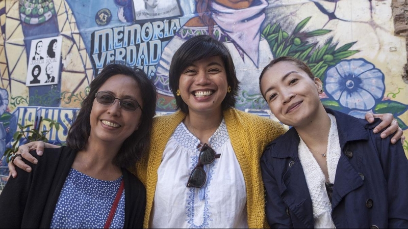 Clarissa Ramos, Czarina Musni y Maria Sol Taulé, exiliadas políticas, coinciden en Barcelona