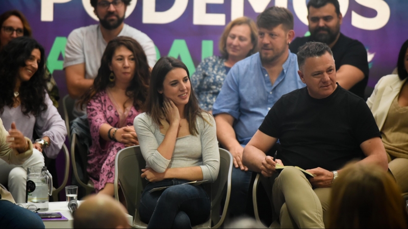 La ministra de Igualdad, Irene Montero, y el candidato a las primarias de Podemos para la Presidencia de la Junta, Juan Antonio Delgado