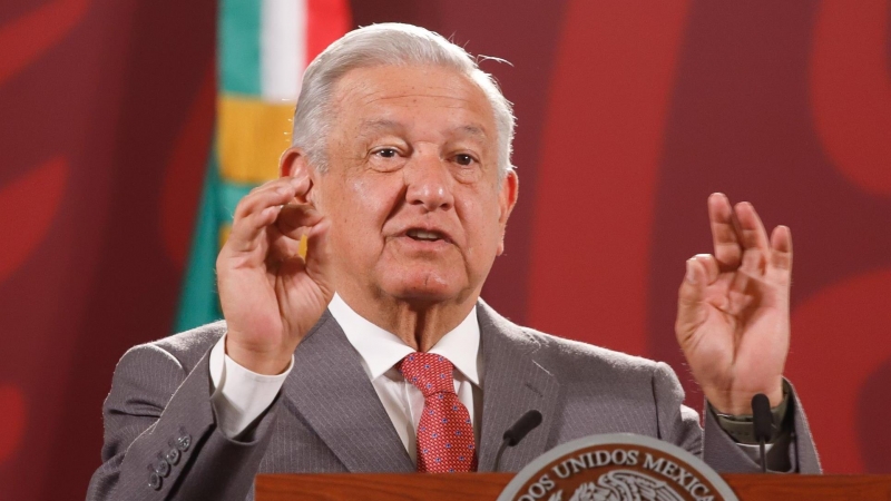 El presidente de México, Andrés Manuel López Obrador, ofrece una rueda de prensa matutina en el Palacio Nacional, en Ciudad de México, este martes 10 de mayo de 2022.