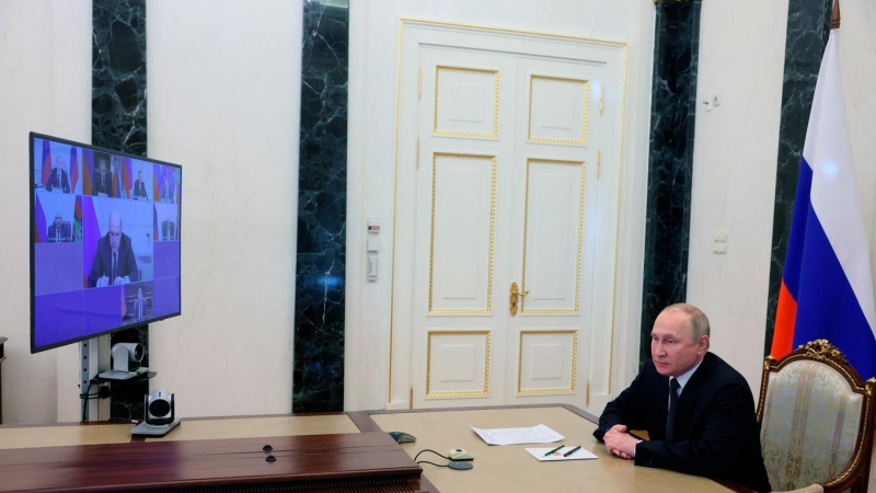 El presidente de Rusia, Vladímir Putin, durante una reunión con su Consejo de Seguridad, a 12 de mayo de 2022.