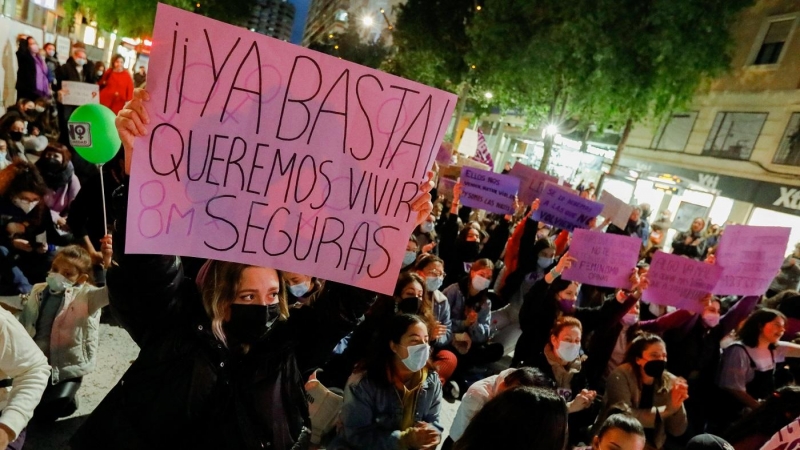 20/5/22-Un grupo de mujeres participa en una manifestación por el 8M, Día Internacional de la Mujer, a 8 de marzo de 2022, en Murcia (España).