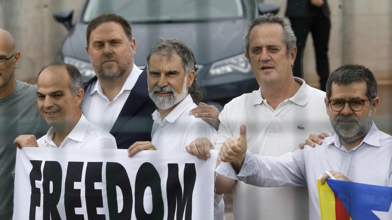 Los presos del procés a su salida en Lledoners.
