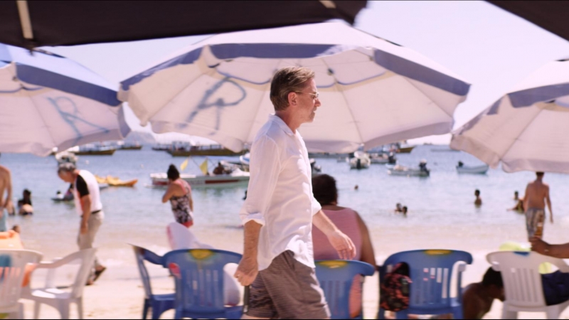 26/05/2022 Tim Roth, en una escena de la pelicula, en una playa de Acapulco.