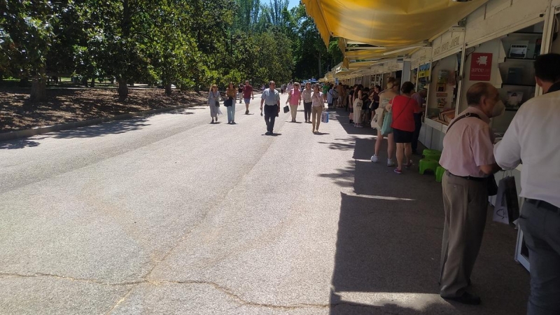 La primera jornada de la Feria de Madrid 2022, en el Parque El Retiro, situado en el centro de la capital