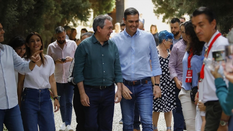 Juan Espadas y Pedro Sánchez en Granada el 22 de mayo.