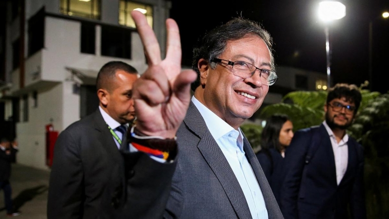 28/05/2022 El candidato izquierdista de Colombia Gustavo Petro durante su llegada al debate televisado en Caracol, en Bogotá
