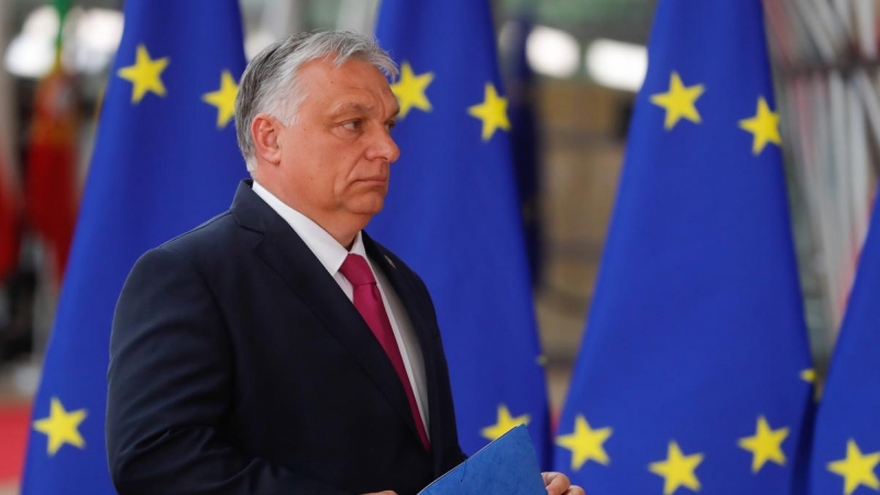 El primer ministro de Hungría, Viktor Orban, llega al primer día de una Cumbre Europea Extraordinaria sobre Ucrania en el Consejo Europeo, en Bruselas, Bélgica, el 30 de mayo de 2022.