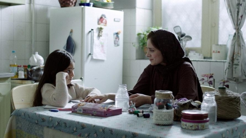31/05/2022. Una escena de la película, el personaje principal con su hija.