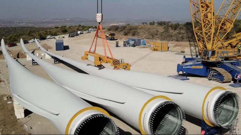 Palas de aerogeneradores.