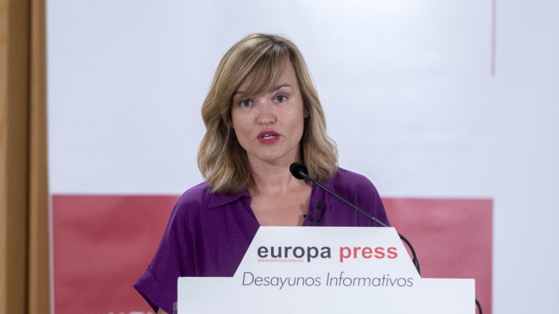 La ministra de Educación y Formación Profesional, Pilar Alegría, interviene en un desayuno informativo de Europa Press