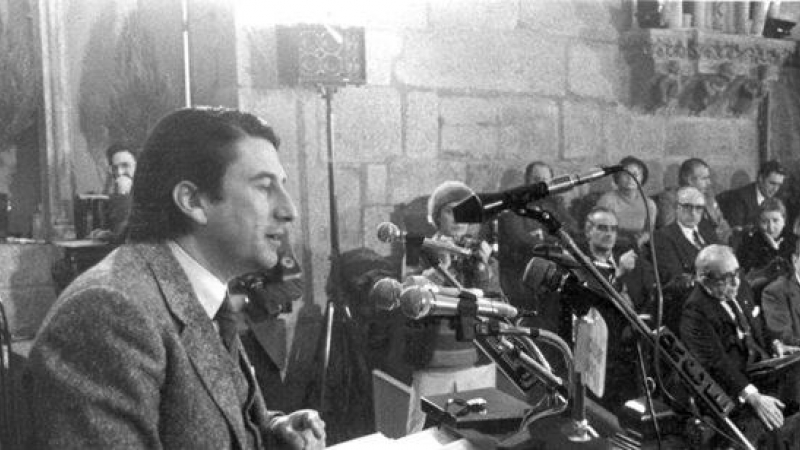 6/5/22 Francisco Vázquez, en la sesión parlamentaria que votó la capitalidad de Galicia para Santiago