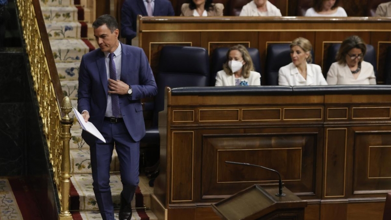 08/06/2022.- El presidente del Gobierno, Pedro Sánchez, comparece este miércoles ante el pleno del Congreso a petición propia para dar cuenta de las relaciones con Argelia e informar sobre el último Consejo Europeo extraordinario. EFE/ Emilio Naranjo