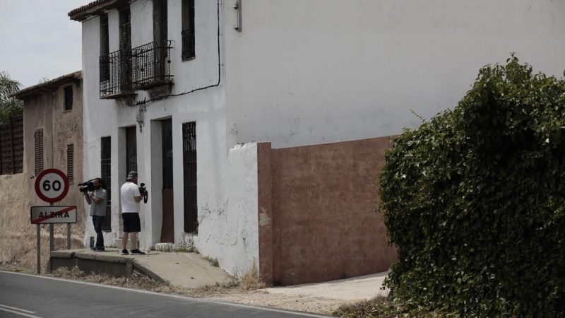 La Policía Nacional investiga la muerte de una mujer cuyo cadáver fue encontrado en una vivienda en la tarde de este martes en Alzira.