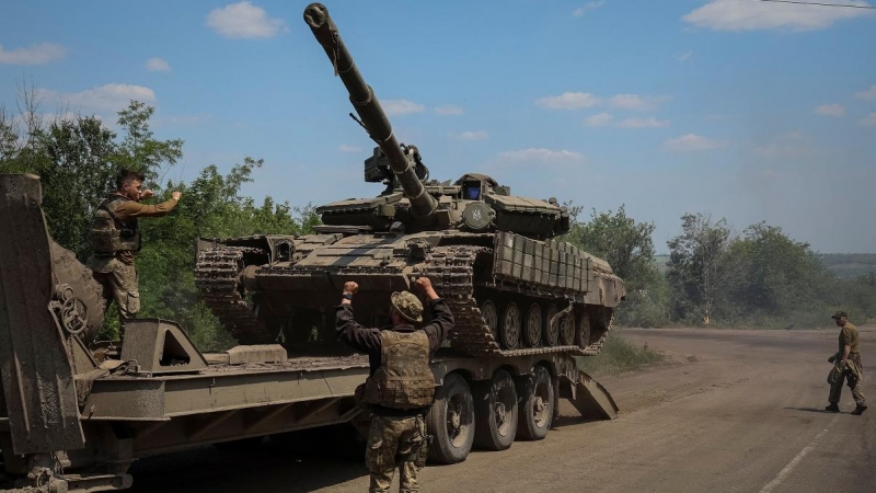 Tanque ucraniano en Donetsk