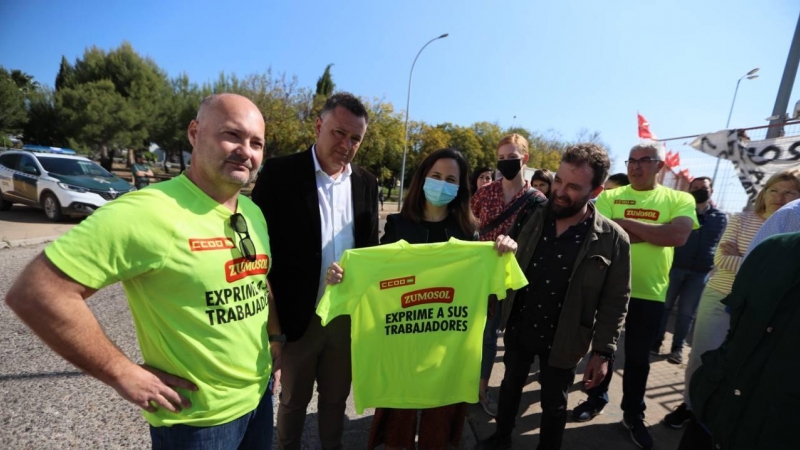 Fernando Trujillo, el presidente del comité de empresa con Ione Belarra