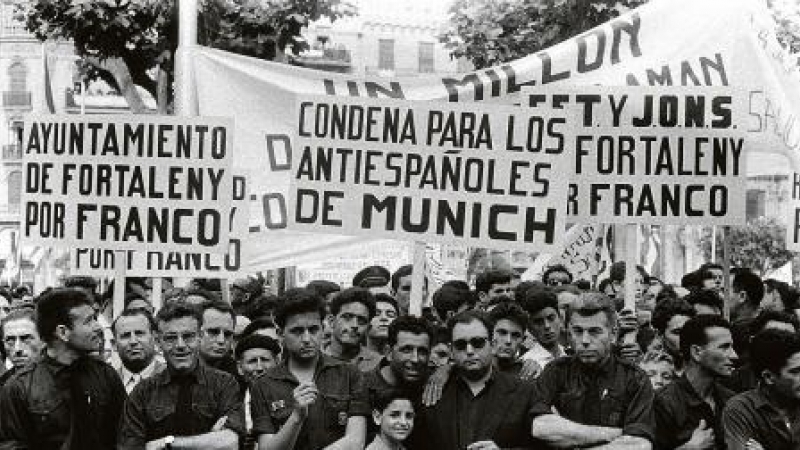 Manifestación celebrada en España para condenar la reunión celebrada en Munich