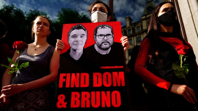 13/06/2022 Manifestantes protestan tras la desaparición del periodista, Dom Phillips, y el experto indígena local, Bruno Araújo, en Londres, en Reino Unido, a 9 de junio de 2022.