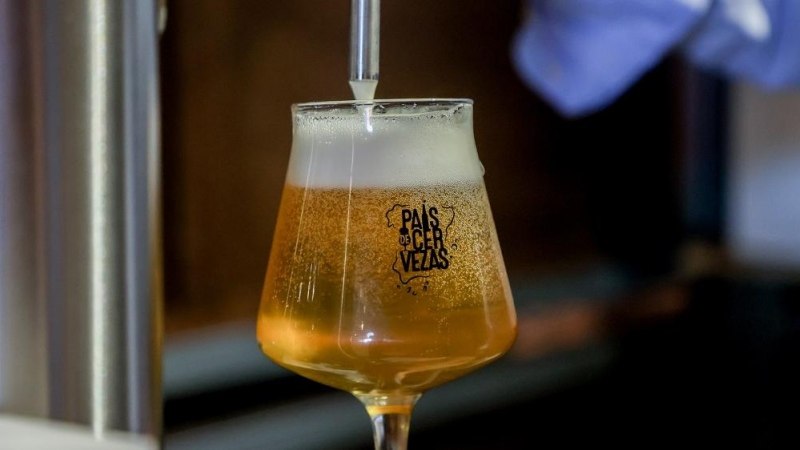 13/06/2022. Una cerveza rubia de grifo tirada en copa de cristal durante el Gran Festival de la Cultura Cervecera de España, en la Feria de Madrid IFEMA, a 28 de mayo de 2022.