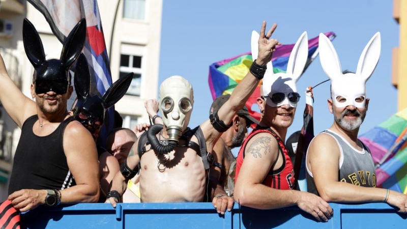 Cientos de personas se concentran, reivindican y celebran el Orgullo LGTBI el 4 de junio de 2022 en Málaga.