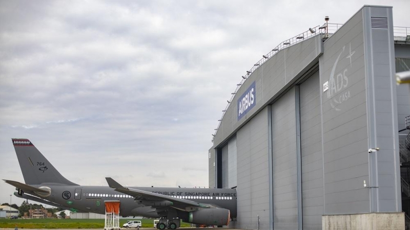 23/06/2022. Un avión en la pista del nuevo campus de Airbus, a 15 de abril de 2021, en Getafe, Madrid