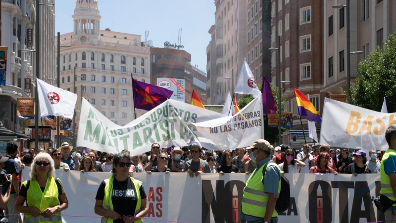 Pacifistas se manifiestan en Madrid en contra de la cumbre de la Otan
