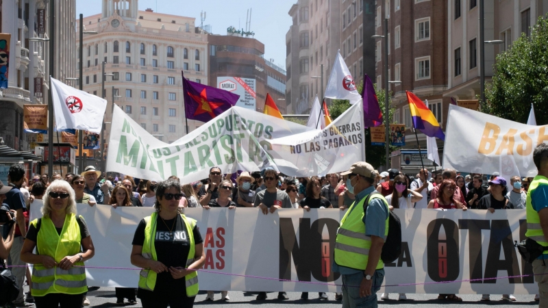 Pacifistas se manifiestan en Madrid en contra de la cumbre de la Otan