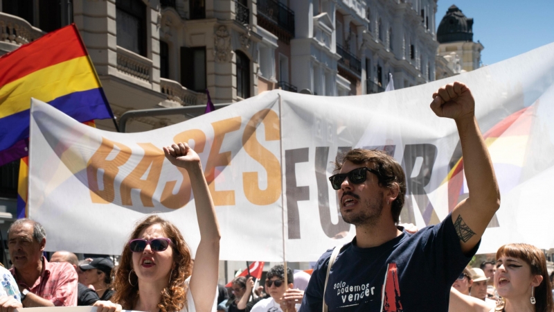 Los pacifistas han salido a las calles de Madrid tras dos días de Cumbre por la Paz.