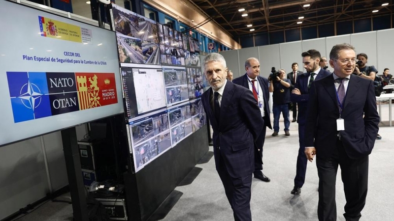 27/06/2022. El ministro del Interior, Fernando Grande-Marlaska, visita las instalaciones del Centro de Coordinación (CECOR), donde se lleva a cabo el dispositivo de seguridad de la Cumbre de la OTAN, a 27 de junio de 2022, en Madrid.