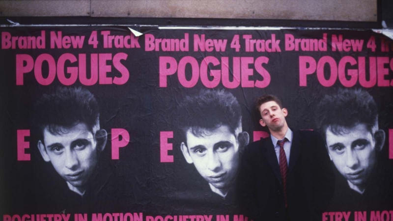 29/06/2022. Crock of Gold, bebiendo con Shane MacGowan