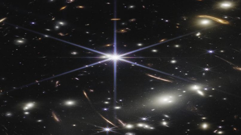Fotografía del conjunto de galaxias SMACS 0723 realizada por el telescopio James Webb